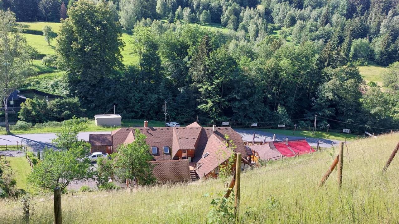 U Vesele Lisky Hotel Hutisko Exterior photo