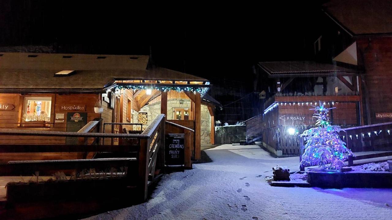 U Vesele Lisky Hotel Hutisko Exterior photo