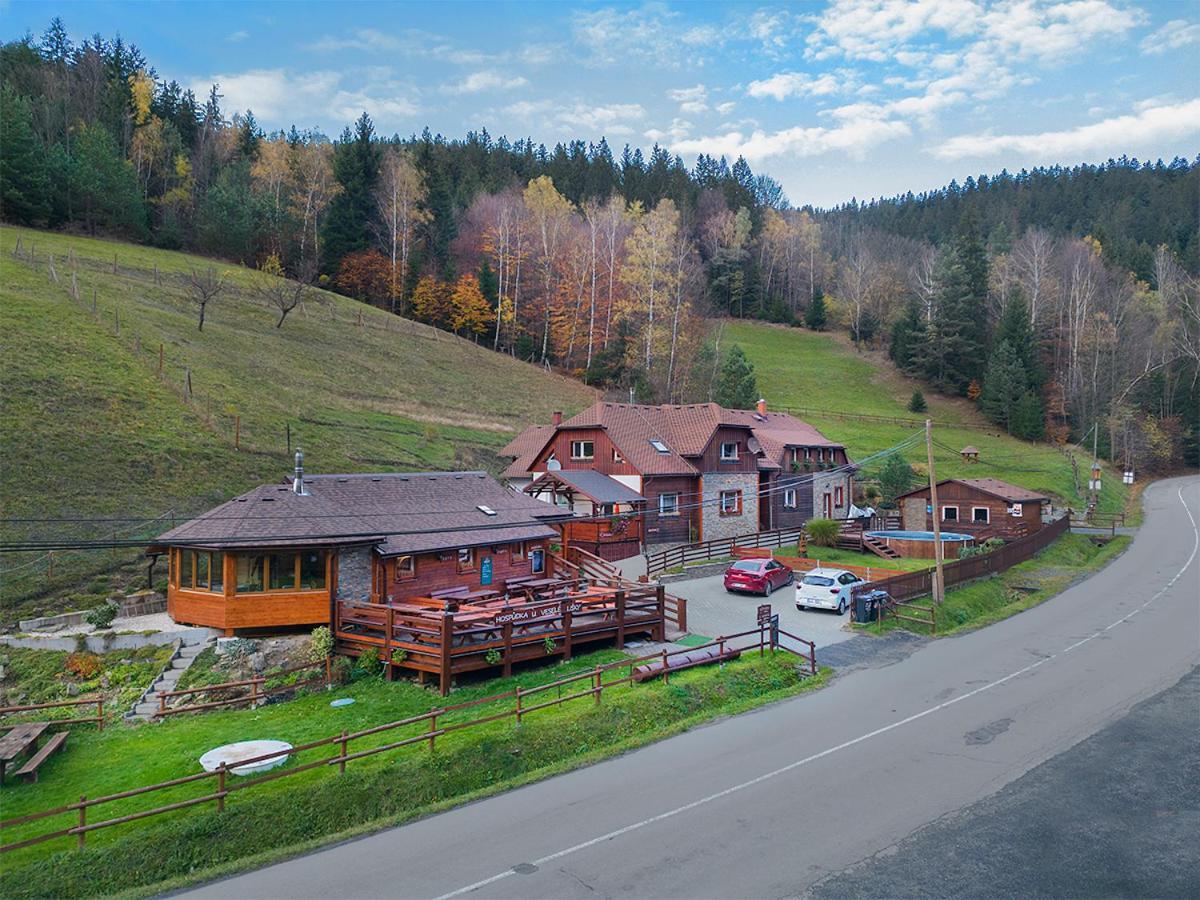 U Vesele Lisky Hotel Hutisko Exterior photo