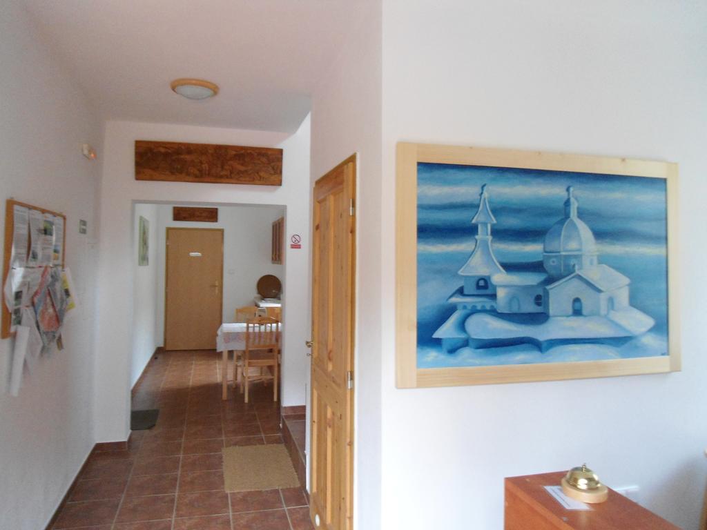 U Vesele Lisky Hotel Hutisko Exterior photo